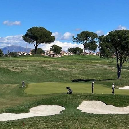 Marco Simone Golf Club Apartment Bagian luar foto